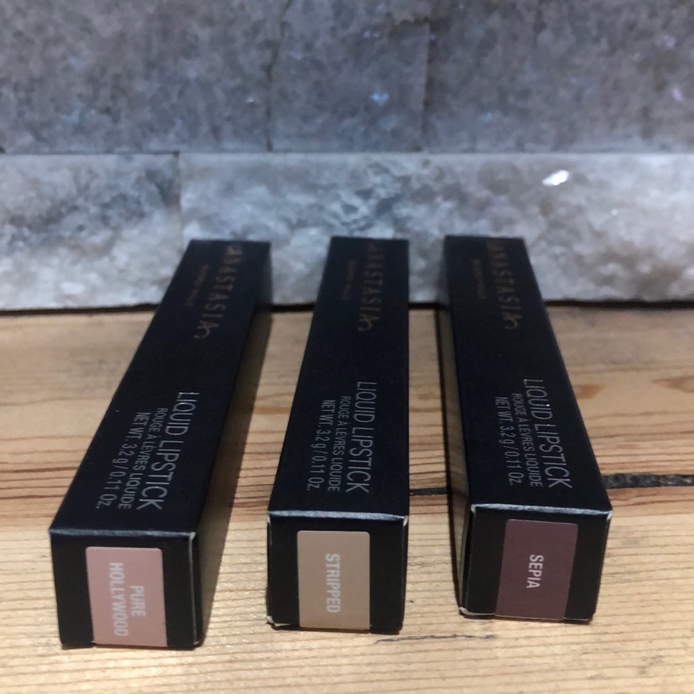 Lipsticks - Picture 2 of 8